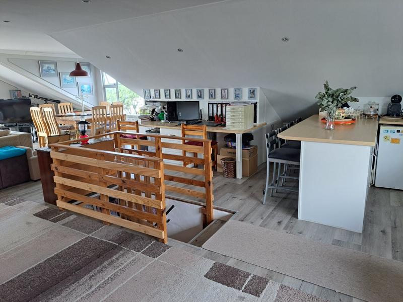 6 Bedroom Property for Sale in Kleinbaai Western Cape